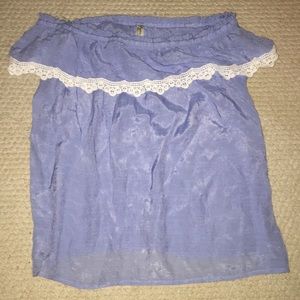 very cute off the shoulder top!